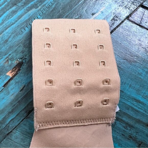 Knix 8 WingWoman Contour Bra Nude Size 8 Fits 40D, 42D, 40DD, 42DD, 40E - Picture 6 of 10